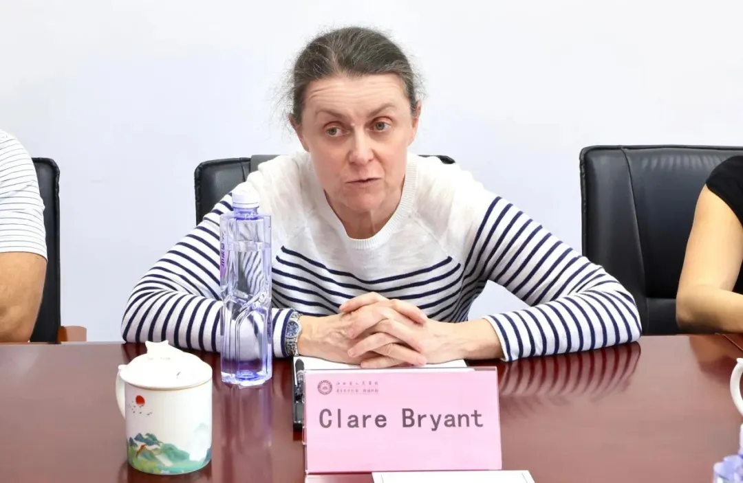 英国剑桥大学Clare Bryant教授4